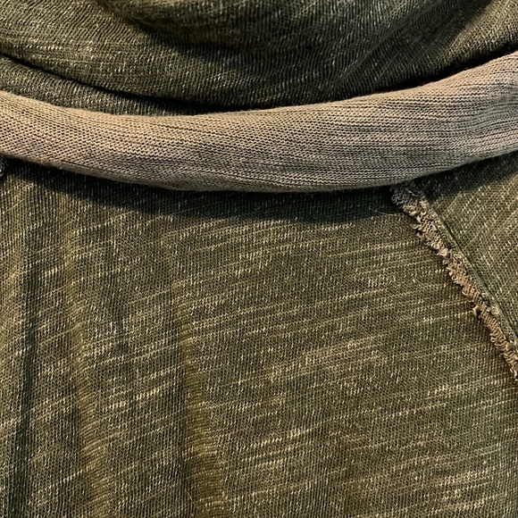 Free the people Beach Green turtleneck - Picture 6 of 8